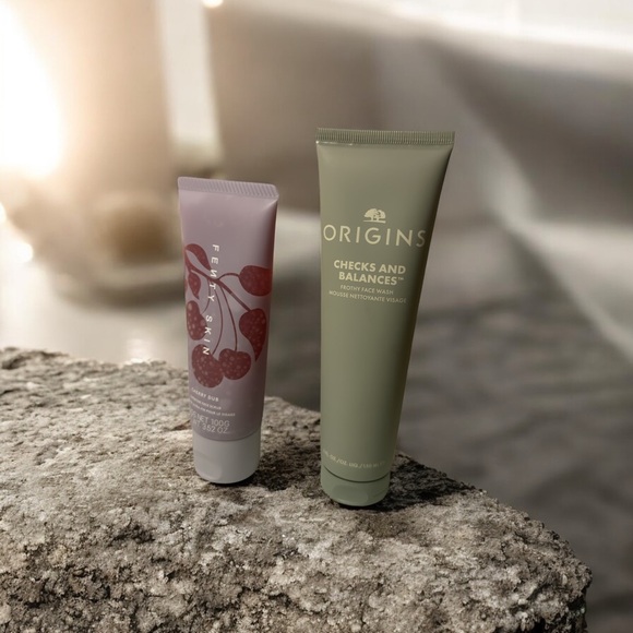 Fenty Beauty Skincare Cleanser - Purple and Green